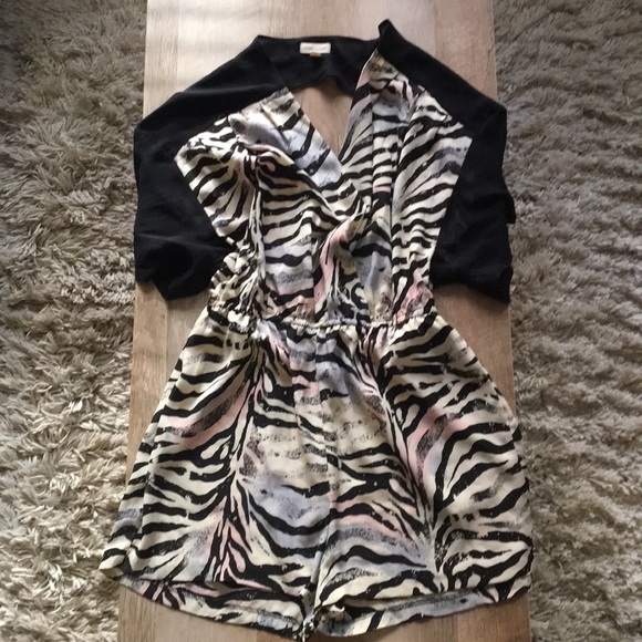 SOLD!!! Urban Outfitters Romper - Picture 3 of 6